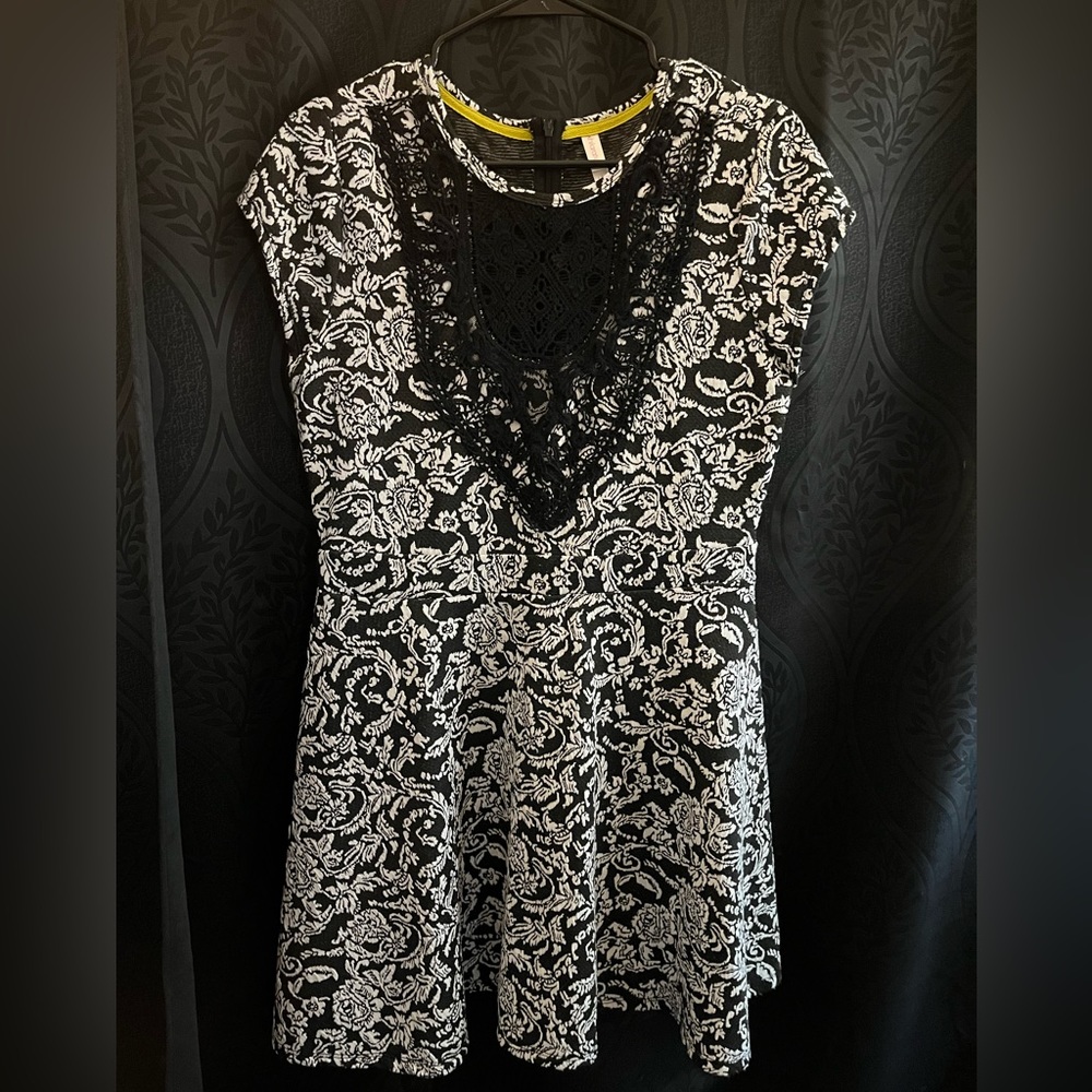 Black and white dress with lace detail